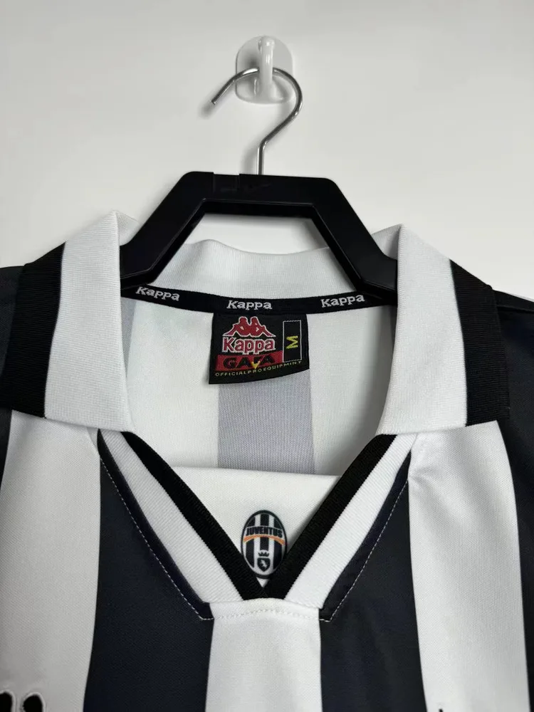 Juventus 1996/1997 Retro Juventus Home Soccer Jersey 1996/1997 — 4