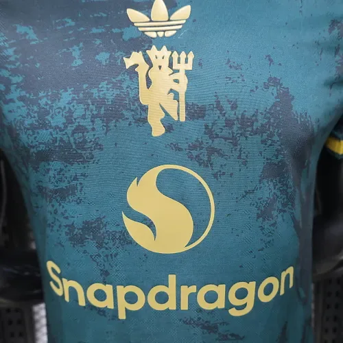 Manchester United 2026/2027 Versión jugador Manchester United Edición especial 04 Camiseta de fútbol 2026/27 — 4