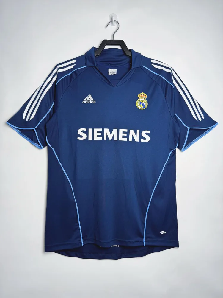 Real Madrid 2005/2006 Retro Real Madrid Visitante Camiseta de fútbol 2005/2006 — 1
