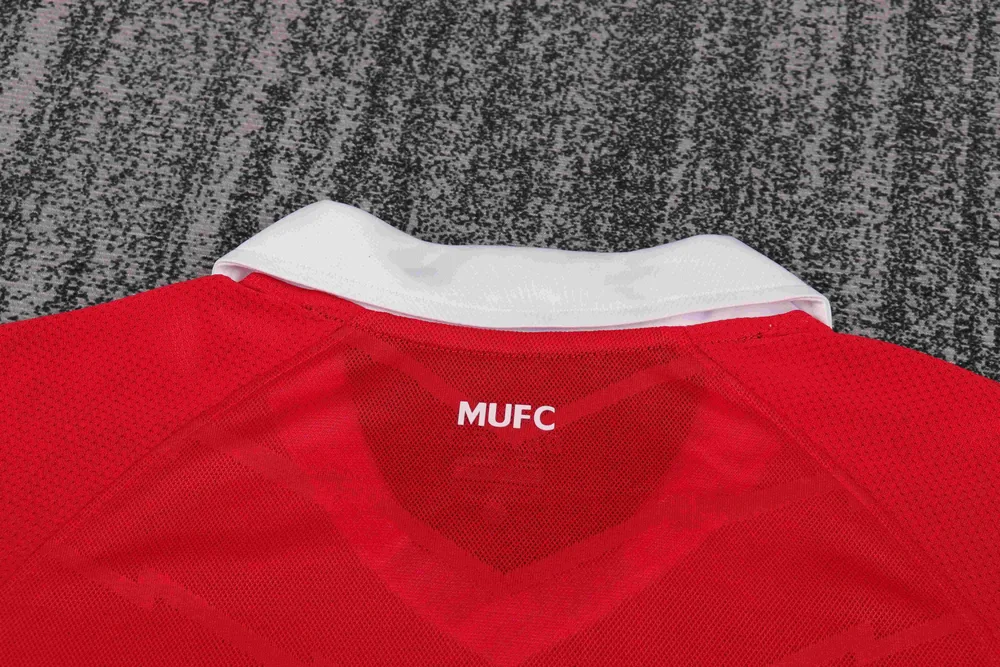 Manchester United 2010-2011 Retro Manchester United Home Football Shirt Kids Size 2010/2011 — 3