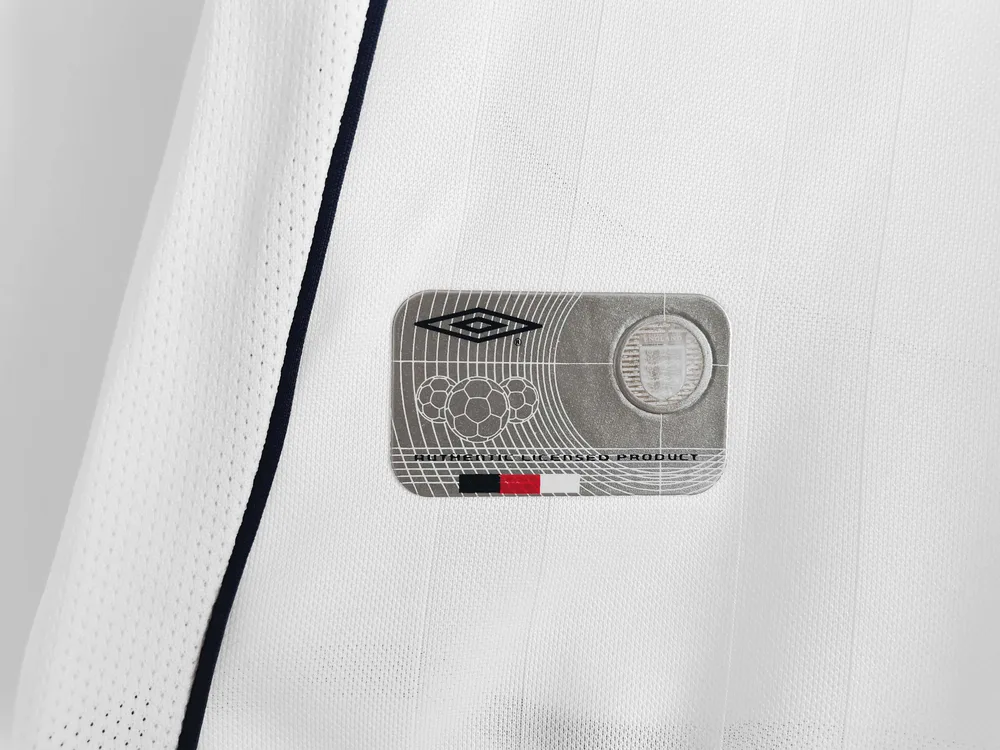 England 2002 Retro England Home Football Shirt 2002 — 7