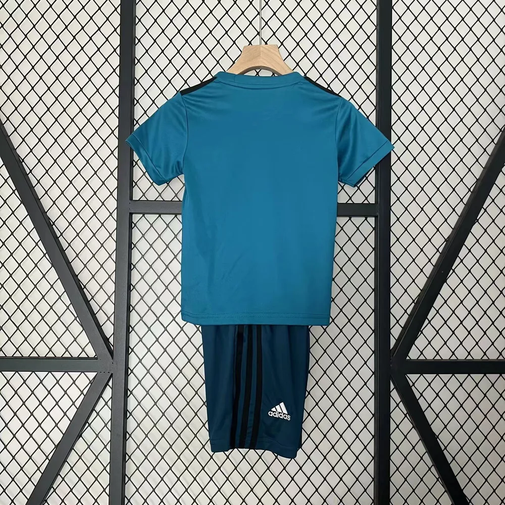 Real Madrid 2017/2018 Retro Real Madrid Third Away Football Shirt Kids Size 2017/2018 — 2