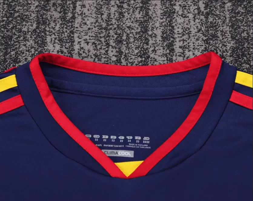 Spain 2010 Retro Spain Away Football Shirt Kids Size 2010 — 3