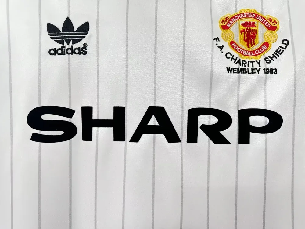 Manchester United 1983/1984 Retro Manchester United Away Football Shirt 1983/1984 — 5