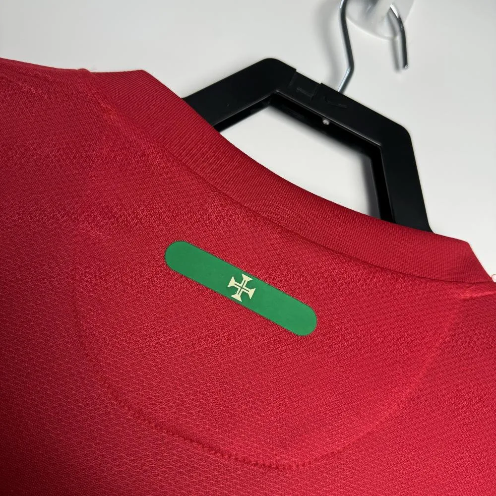 Portugal 2010 Retro Portugal Home Football Shirt 2010 — 5