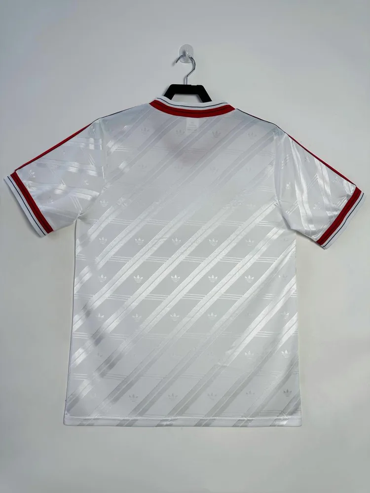 Manchester United 1986/1988 Retro Manchester United Away Football Shirt 1986/1988 — 2