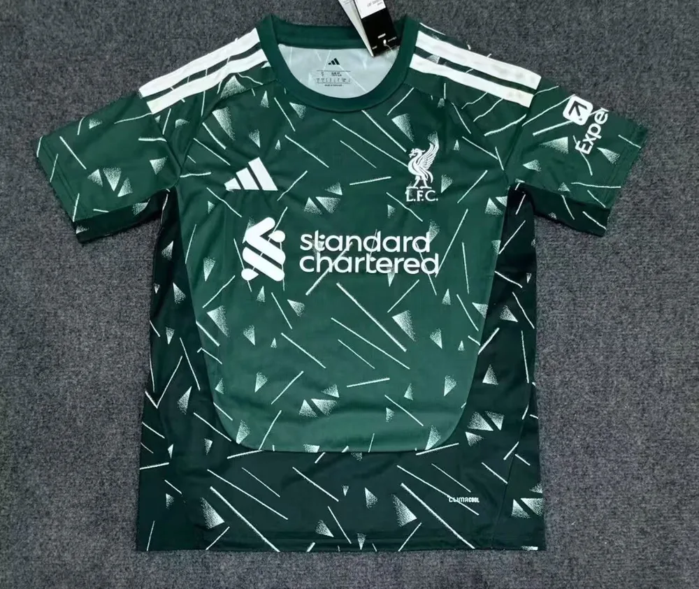 Liverpool 2026/2027 Liverpool Goalkeeper Green Soccer Jersey 2026/27