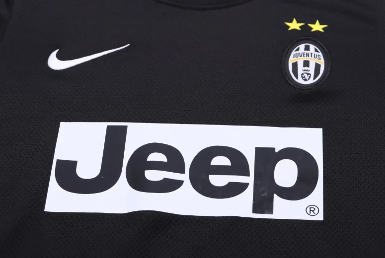 Juventus 2012/2013 Retro Juventus Away Football Jersey Kids Size 2012/2013 — 4