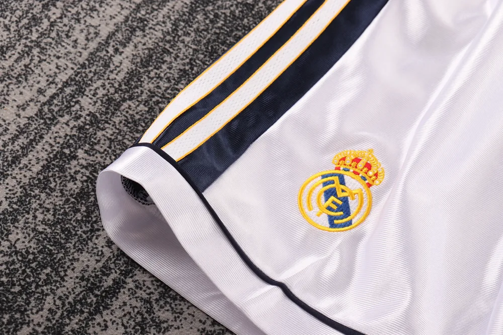 Real Madrid 1998-2000 Retro Real Madrid Home Football Shirt Kids Size 1998/2000 — 12