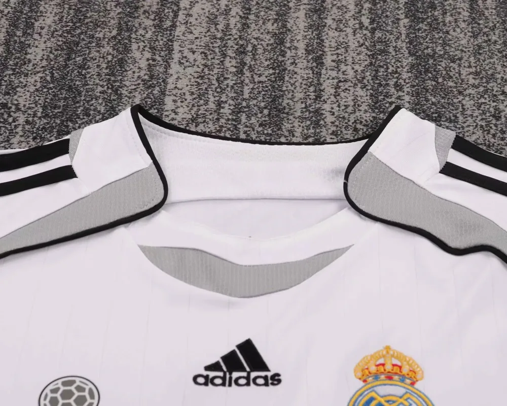Real Madrid 2006-2007 Retro Real Madrid Home Football Shirt Kids Size 2006/2007 — 3