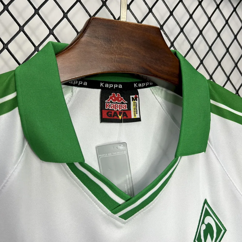 Werder Bremen 2001/2002 Retro Werder Bremen Home Football Shirt 2001/2002 — 4