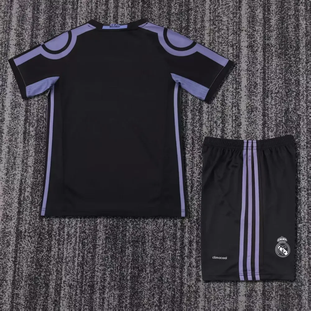 Real Madrid 2016/2017 Retro Real Madrid Third Away Football Shirt Kids Size 2016/2017 — 2