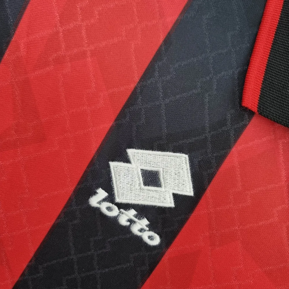 AC Milan 1995/1996 Retro AC Milan Home Football Shirt 1995/1996 — 4