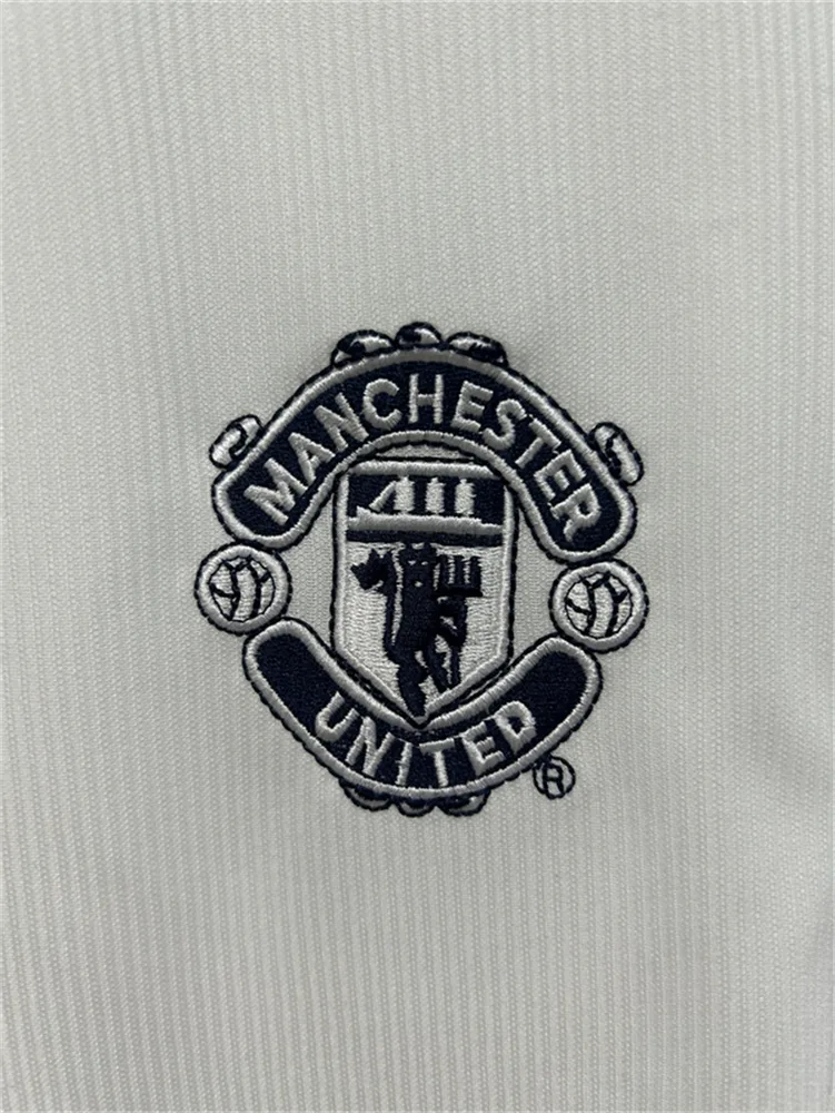 Manchester United 1999/2001 Retro Manchester United Away Football Shirt 1999/2001 — 6
