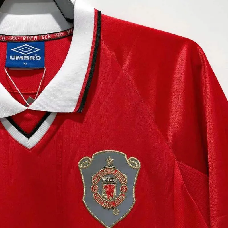 Manchester United 1999/2000 Retro Manchester United Home Football Shirt 1999/2000 — 4