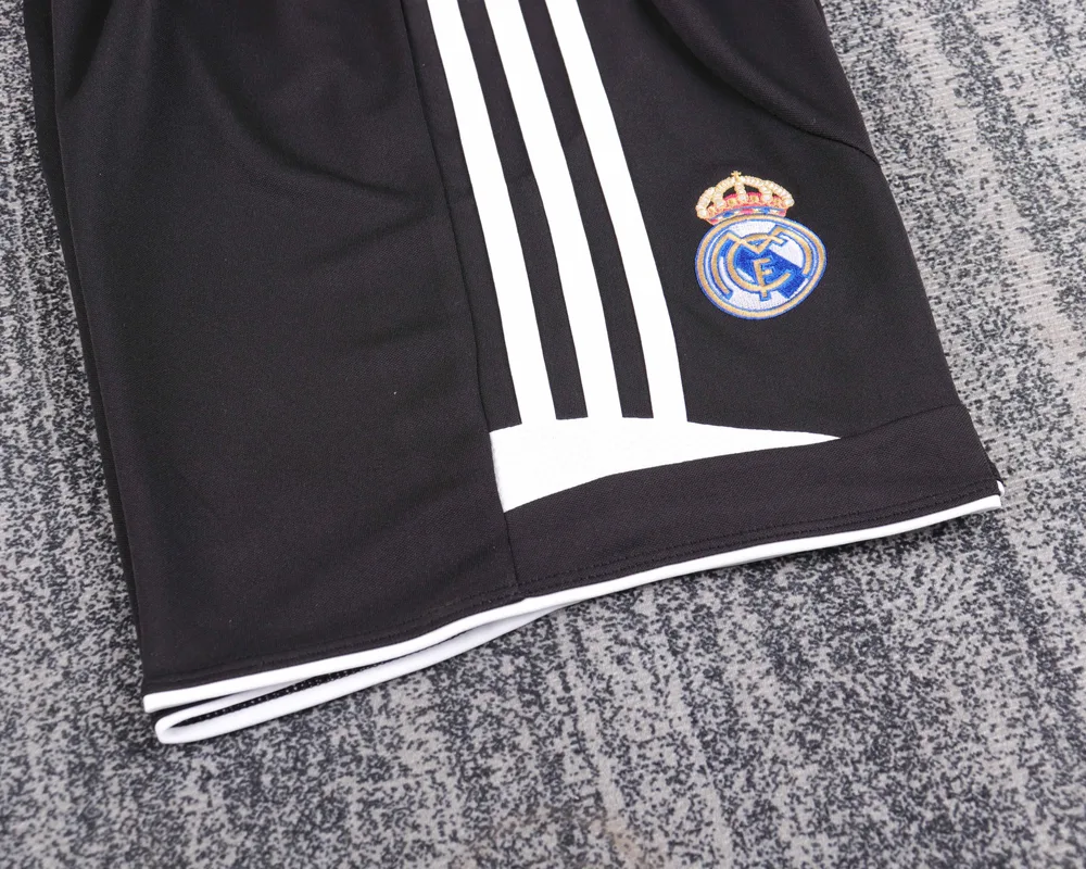 Real Madrid 2006-2007 Retro Real Madrid Third Away Football Shirt Kids Size 2006/2007 — 11