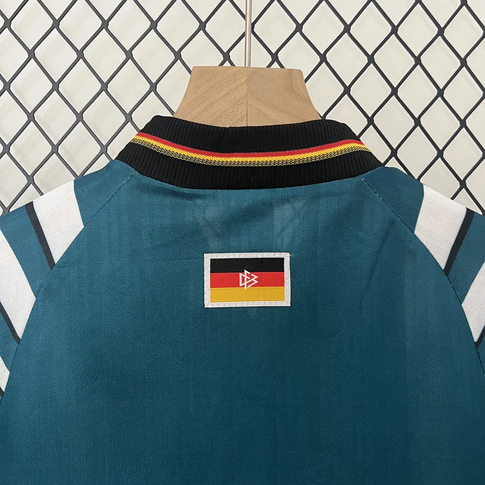 Germany 1996 Retro Germany Away Football Shirt Kids Size 1996 — 7