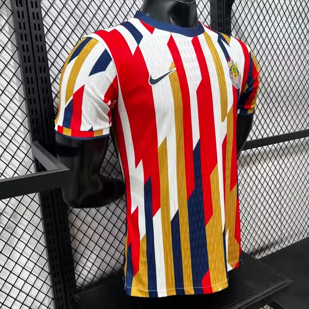 Chivas 2026/2027 Versión jugador Chivas Edición especial 01 Camiseta de fútbol 2026/27 — 3