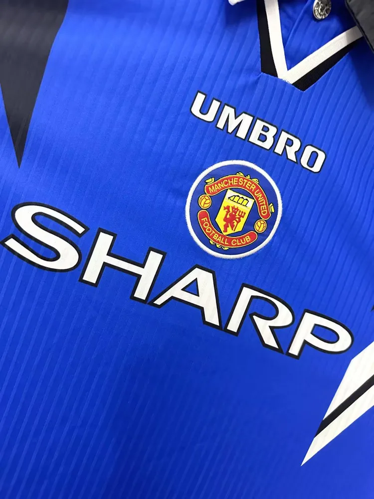 Manchester United 1996/1998 Retro Manchester United Third Away Football Shirt 1996/1998 — 6