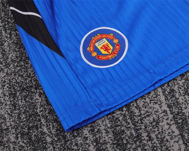 Manchester United 1996/1998 Retro Manchester United Third Away Football Shirt Kids Size 1996/1998 — 6
