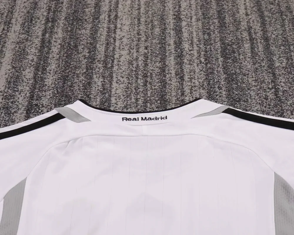 Real Madrid 2006-2007 Retro Real Madrid Home Football Shirt Kids Size 2006/2007 — 4