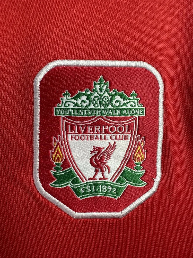 Liverpool 2004/2005 Retro Liverpool FC Home Football Jersey Long Sleeve 2004/2005 — 6