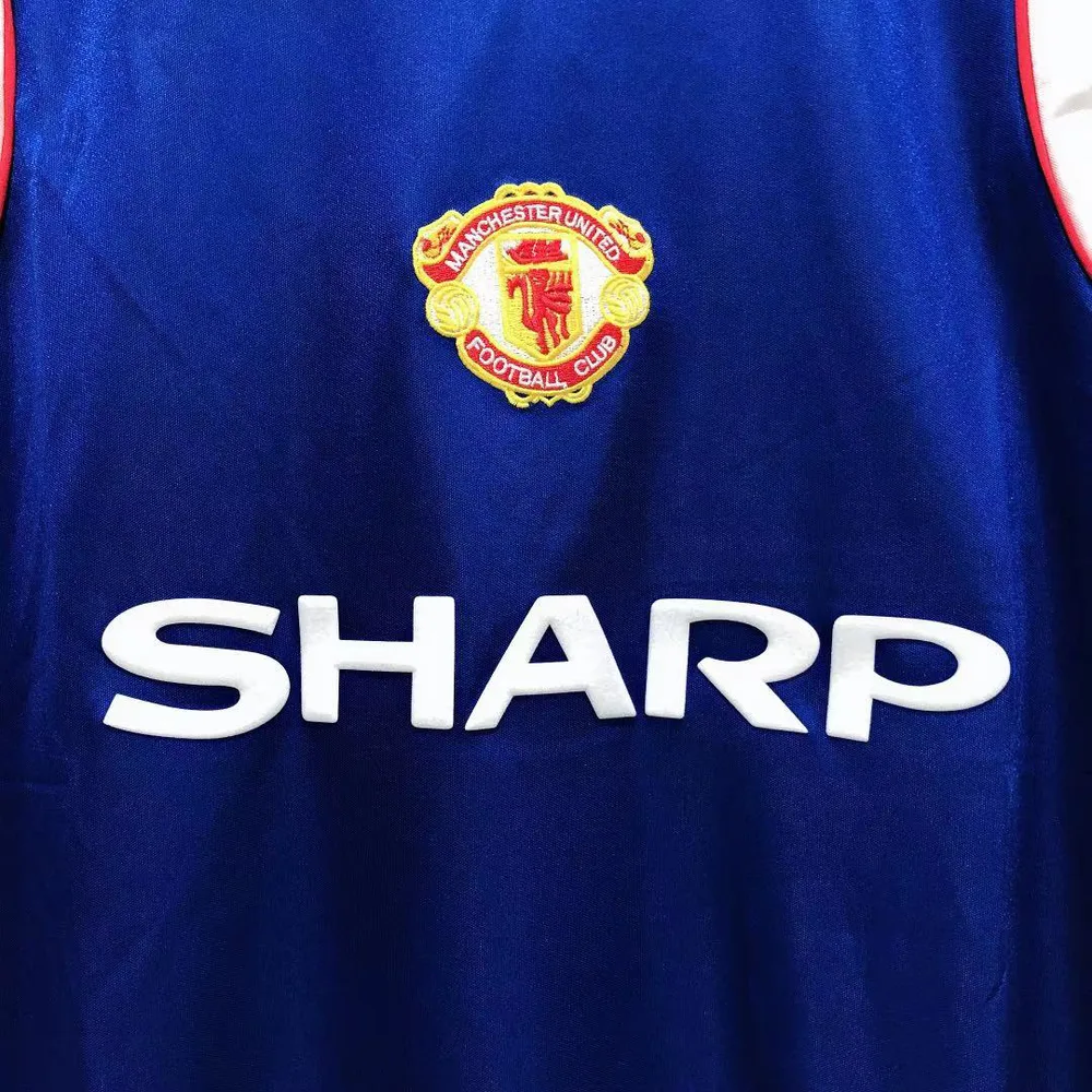 Manchester United 1985 Retro Manchester United Away Football Shirt 1985 — 4