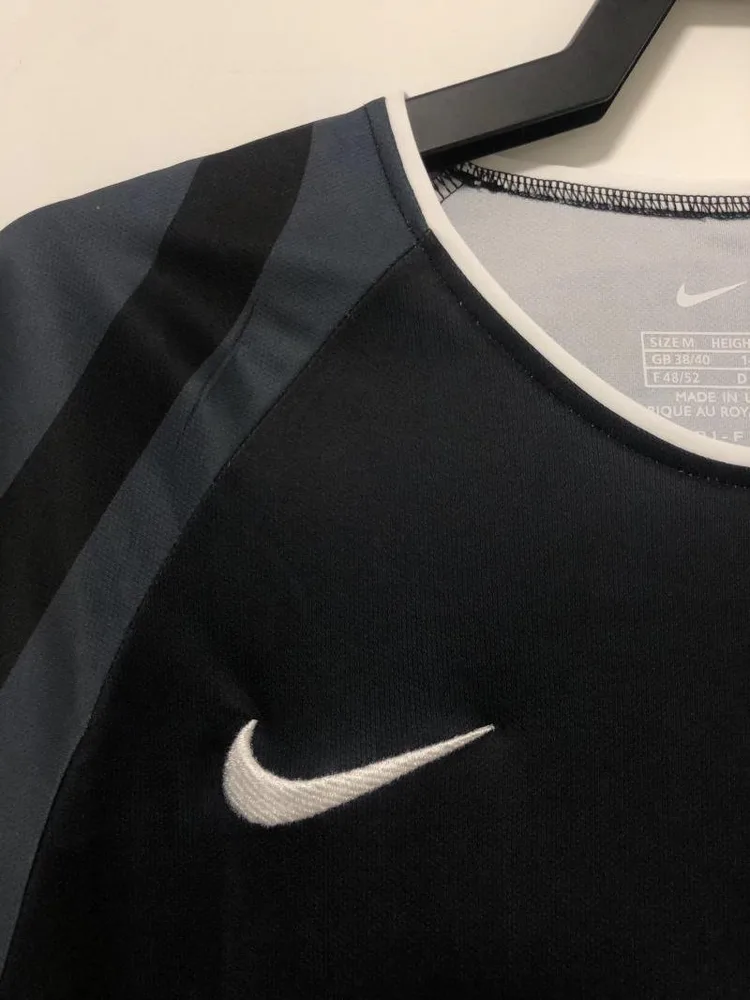 Paris Saint-Germain 2001/2002 Retro Psg Paris Saint-Germain Third Away Football Shirt 2001/2002 — 3