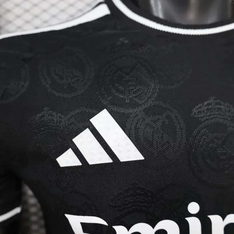 Real Madrid 2026/2027 Versión jugador Real Madrid Edición especial Black Camiseta de fútbol 2026/27 — 5