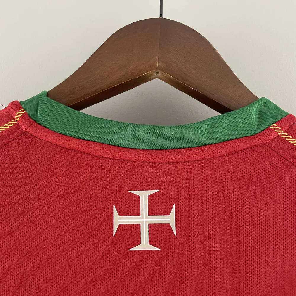 Portugal 2006 Retro Portugal Home Football Shirt 2006 — 4