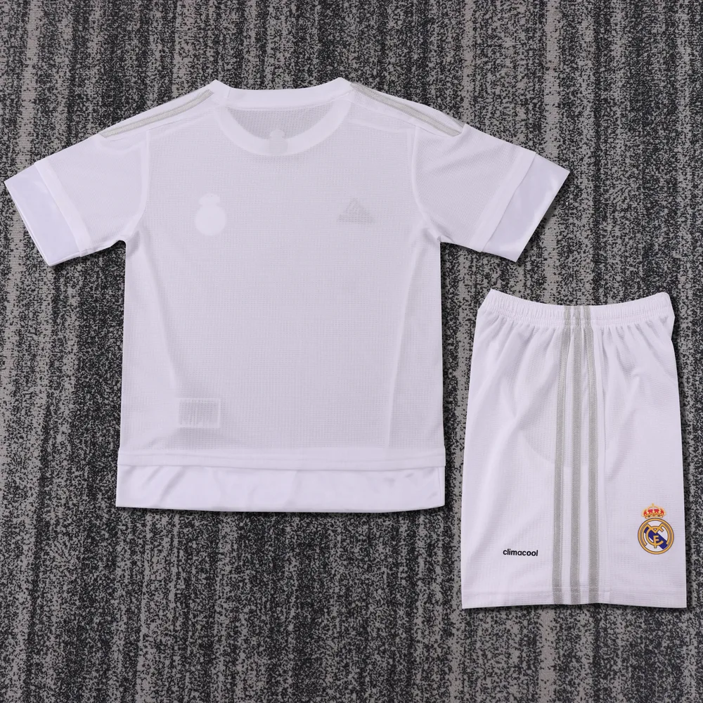 Real Madrid 2015-2016 Retro Real Madrid Home Football Shirt Kids Size 2015/2016 — 2