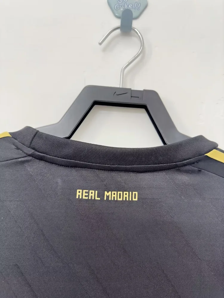 Real Madrid 2011/2012 Retro Real Madrid Visitante Jersey 2011/2012 — 8