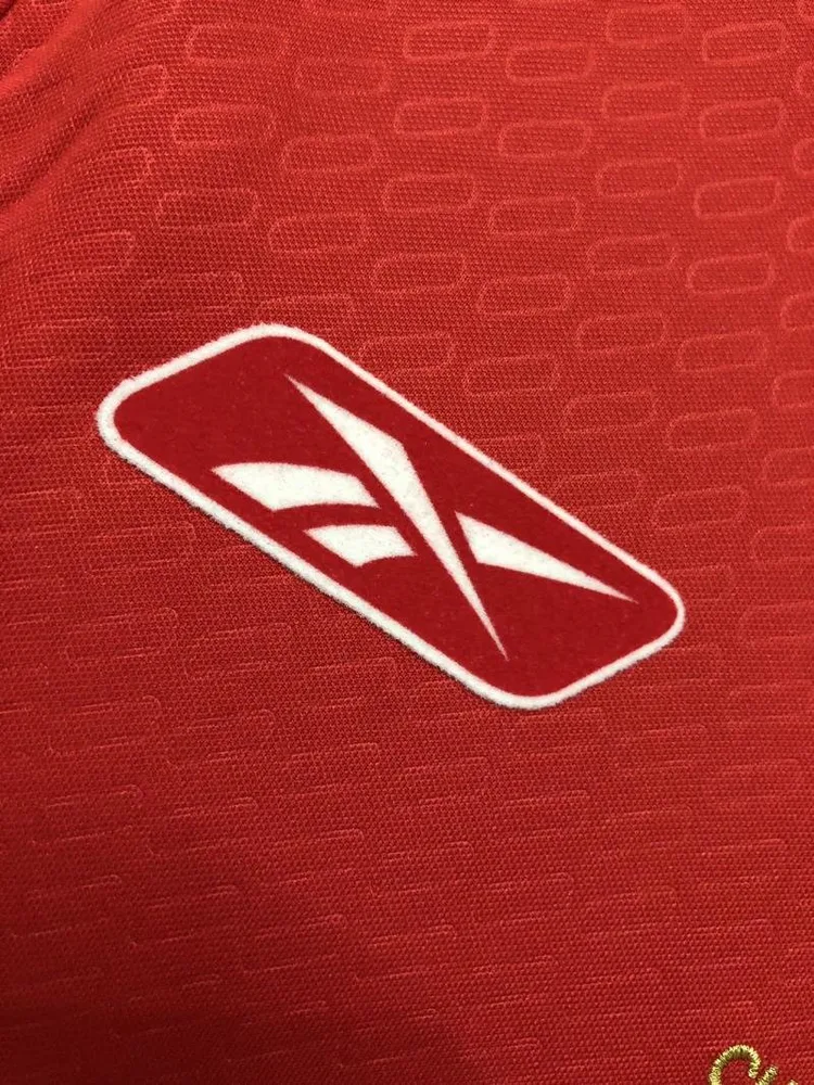 Liverpool 2004/2005 Retro Liverpool Home Football Jersey 2004/2005 — 7
