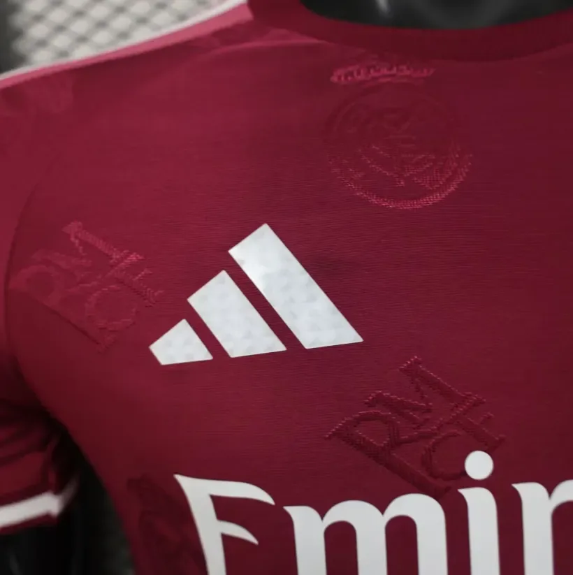 Real Madrid 2026/2027 Versión jugador Real Madrid Edición especial 01 Camiseta de fútbol 2026/27 — 4