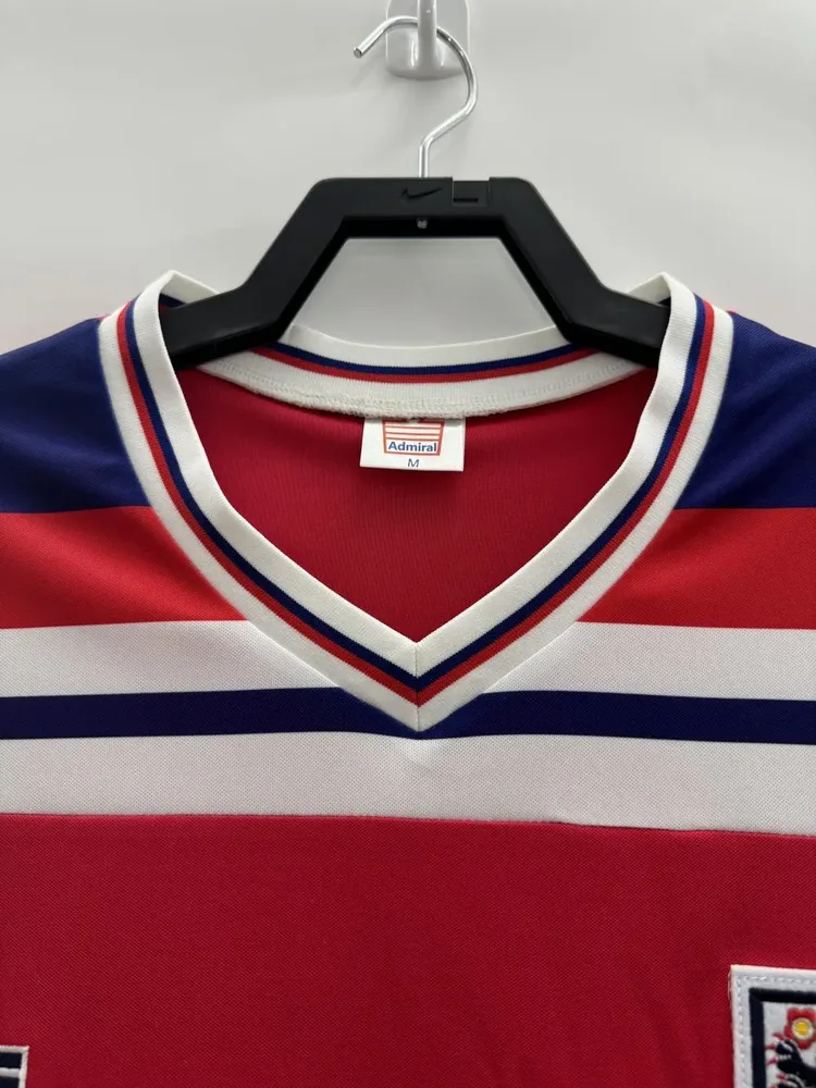 England 1982 Retro England Away Soccer Jersey 1982 — 4