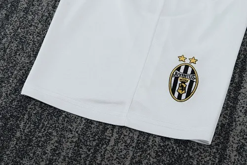 Juventus 2003/2004 Retro Juventus Home Football Jersey Kids Size 2003/2004 — 10