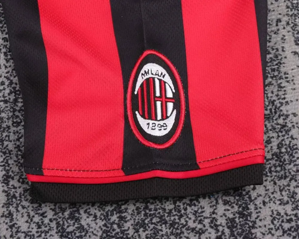 AC Milan 1996-1997 Retro AC Milan Home Football Shirt Kids Size 1996/1997 — 5
