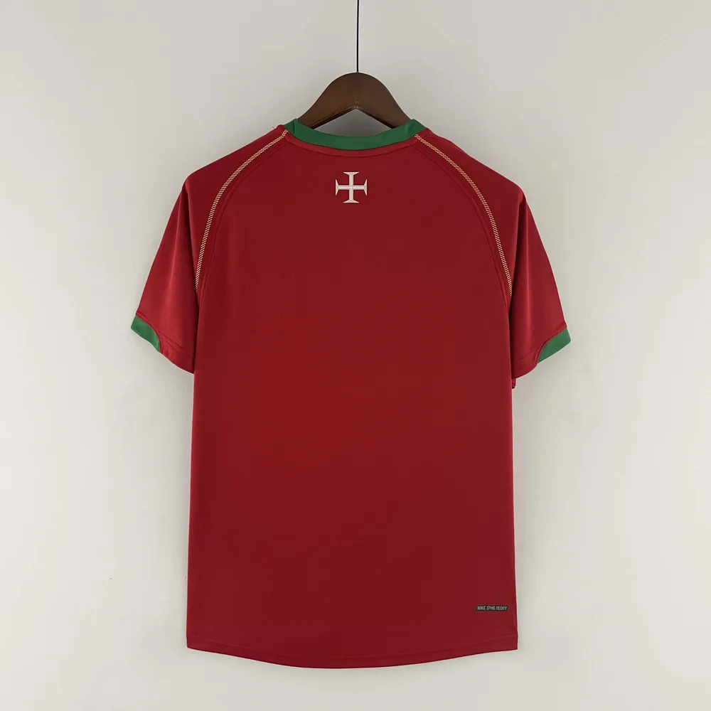 Portugal 2006 Retro Portugal Home Football Shirt 2006 — 2