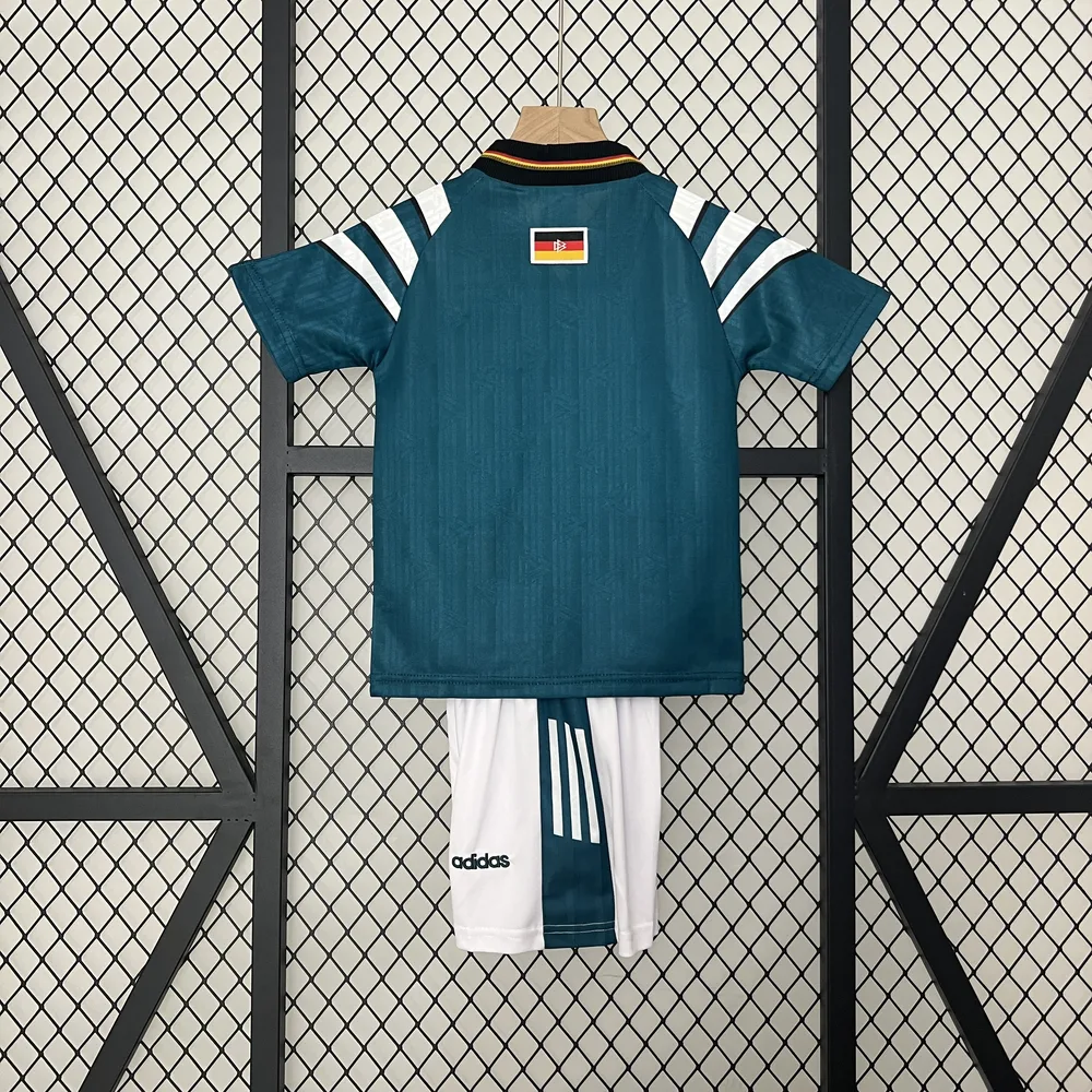 Germany 1996 Retro Germany Away Football Shirt Kids Size 1996 — 2