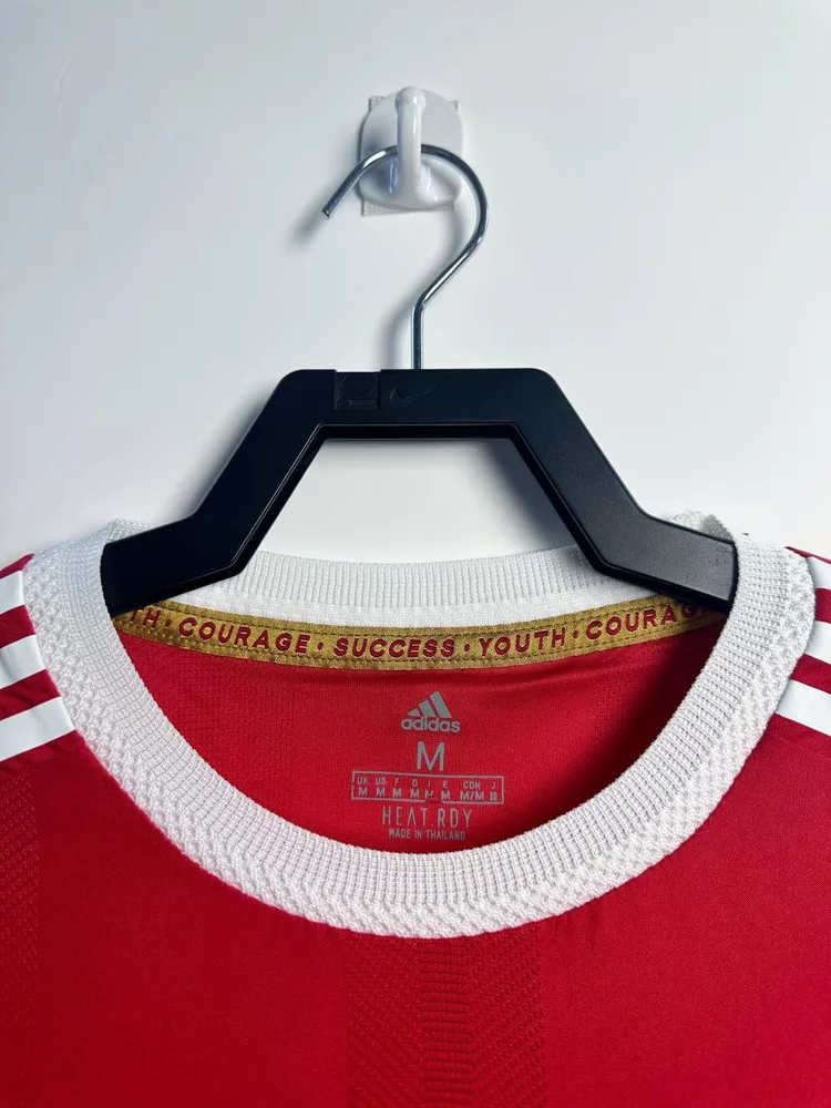 Manchester United 2021-2022 Retro Manchester United Home Football Shirt 2021/2022 — 3