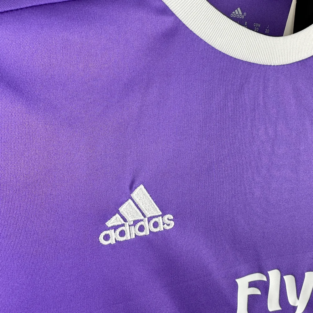 Real Madrid 2016/2017 Retro Real Madrid Visitante Camiseta de fútbol Talla infantil 2016/2017 — 7