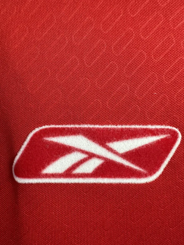 Liverpool 2004/2005 Retro Liverpool FC Home Football Jersey Long Sleeve 2004/2005 — 7