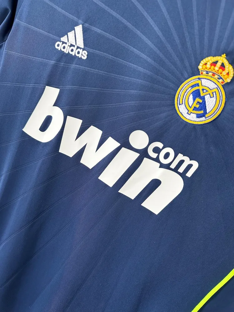 Real Madrid 2010/2011 Retro Real Madrid Visitante Camiseta de fútbol 2010/2011 — 6