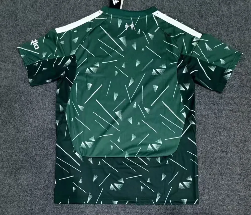 Liverpool 2026/2027 Liverpool Goalkeeper Green Soccer Jersey 2026/27 — 2