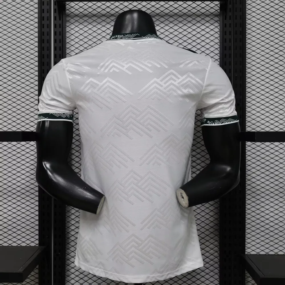 Juventus 2026/2027 Versión jugador Juventus Edición especial White Camiseta de fútbol 2026/27 — 2