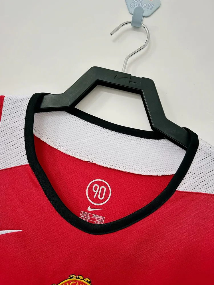 Manchester United 2005/2006 Retro Manchester United Home Football Shirt 2005/2006 — 6