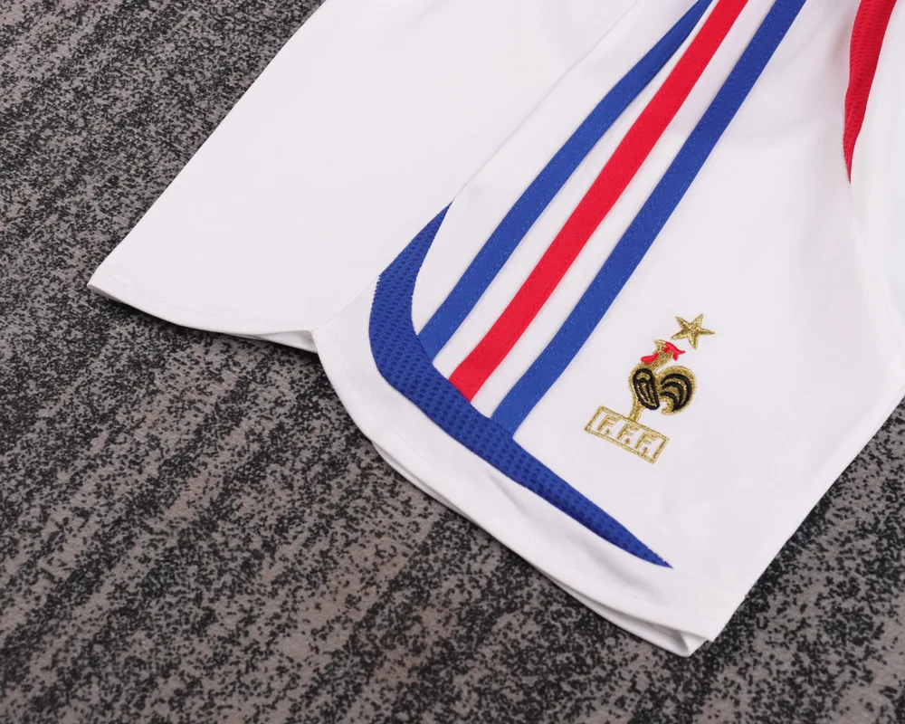France 2006 Retro France Away Football Shirt Kids Size 2006 — 11