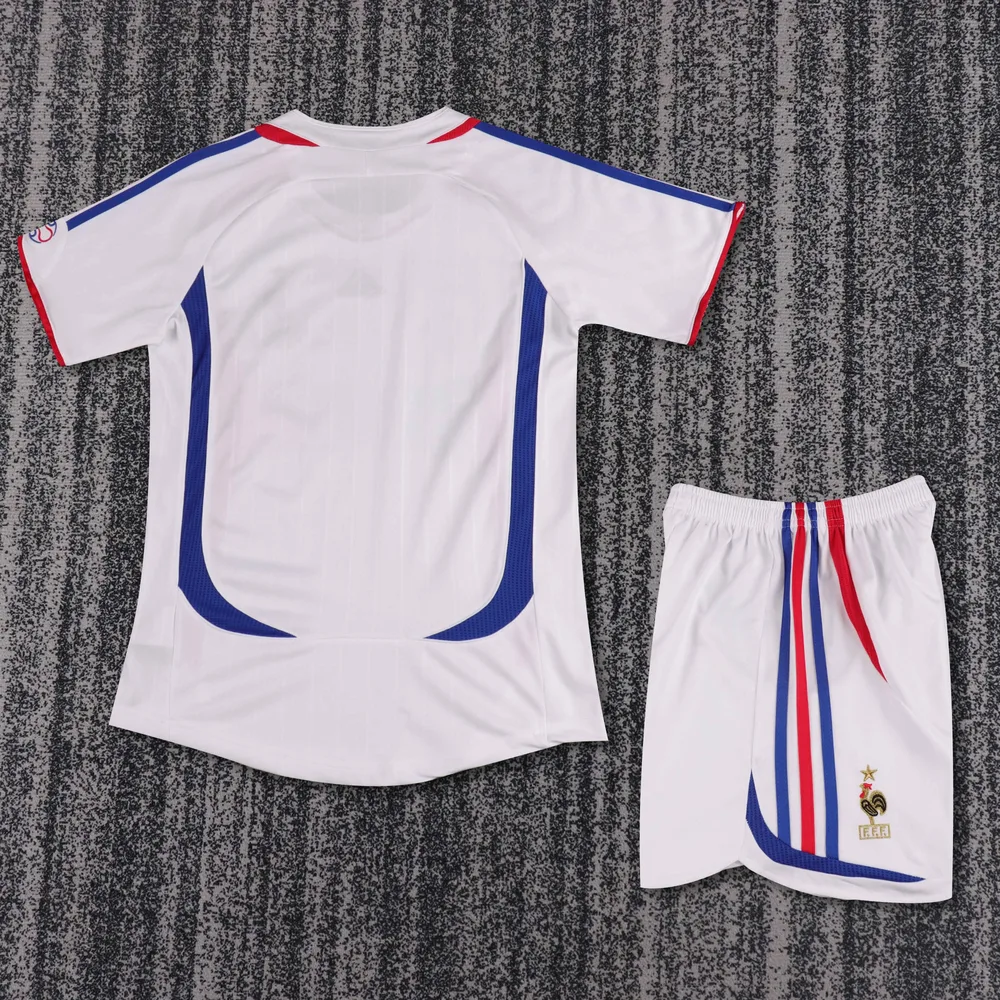 France 2006 Retro France Away Football Shirt Kids Size 2006 — 2