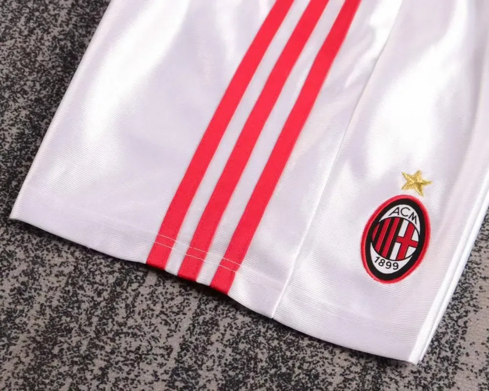 AC Milan 1998-1999 Retro AC Milan Home Football Shirt Kids Size 1998/1999 — 7