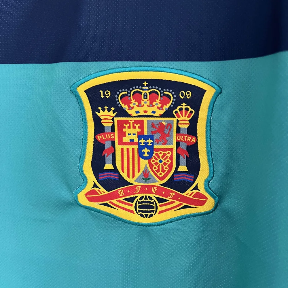 Spain 2010 Retro Spain Goalkeeper Green Soccer Shirt 2010 — 6